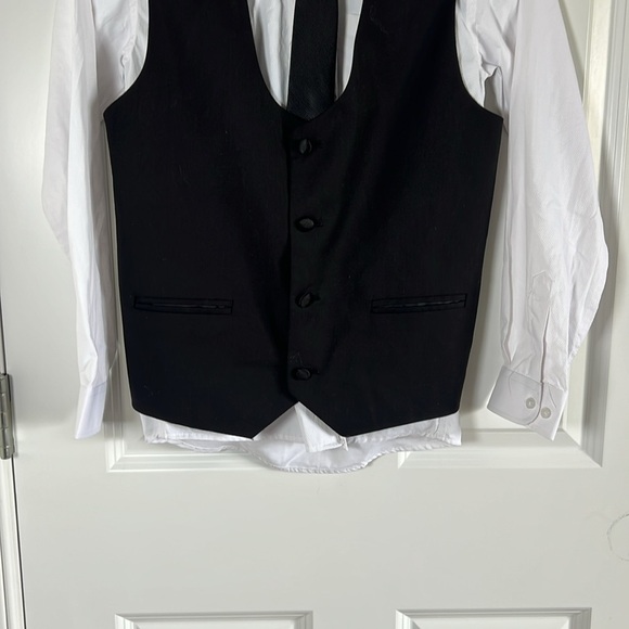 NWOT Boys Size 12 Perry Ellis 3 Piece Tuxedo Button Down Shirt with tie and vest - Picture 4 of 5